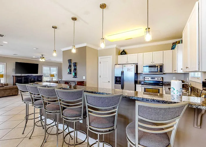 Roomy Coastal Gulf Front Retreat With Private Gulf-front Splash Pool & Gulf View Gulf Shores