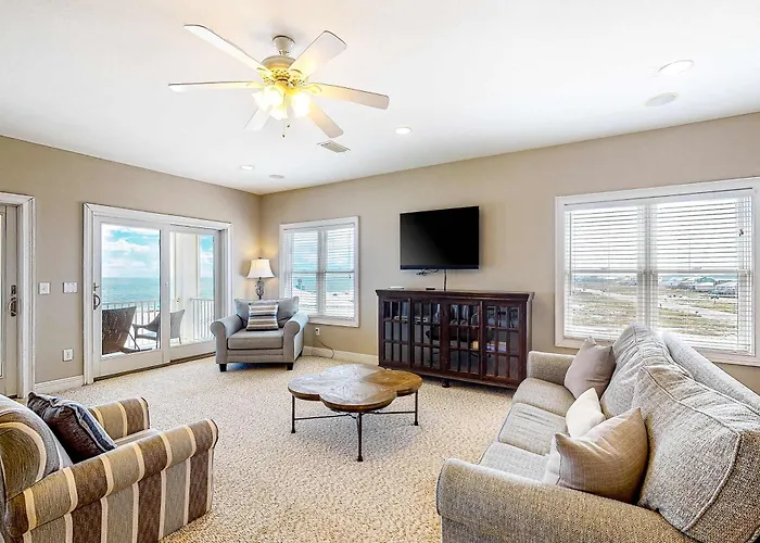 Roomy Coastal Gulf Front Retreat With Private Gulf-front Splash Pool & Gulf View Holiday home *